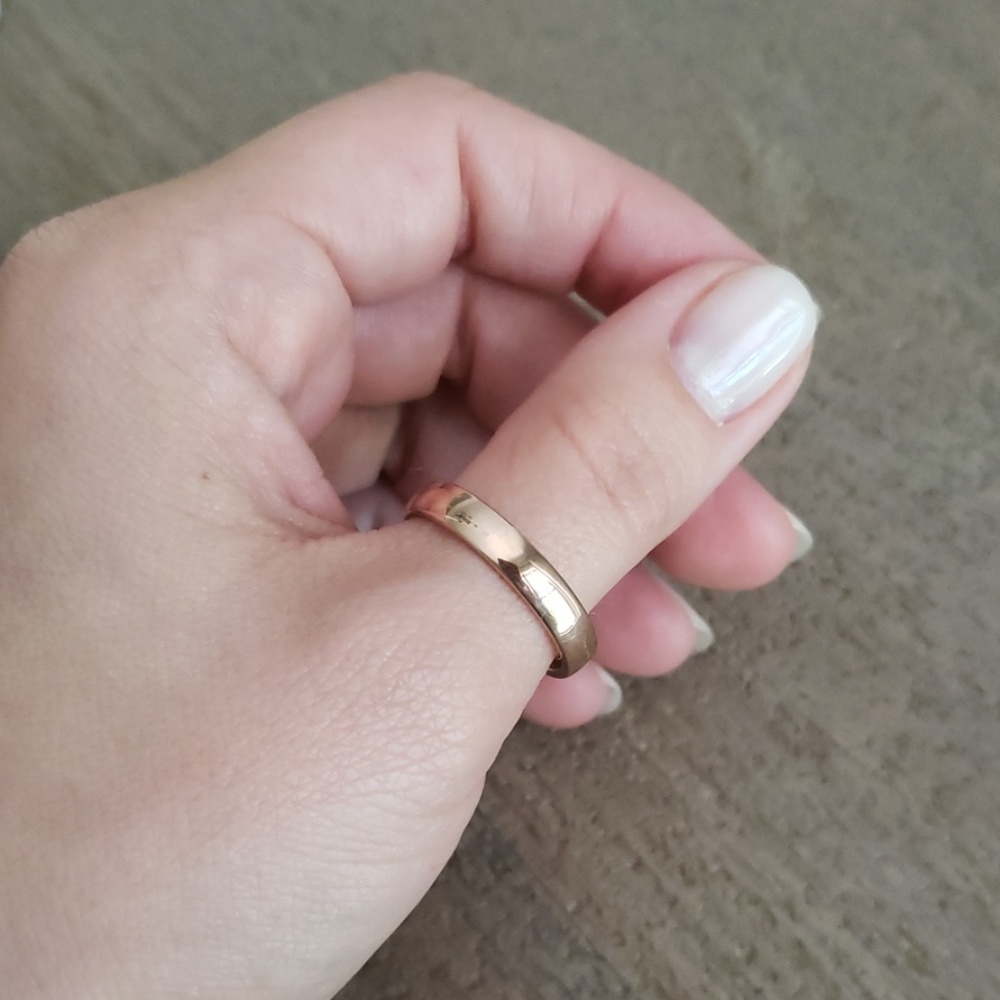 Rose Gold Women Men Polished Stainless Steel Ring - Picture 2 of 4